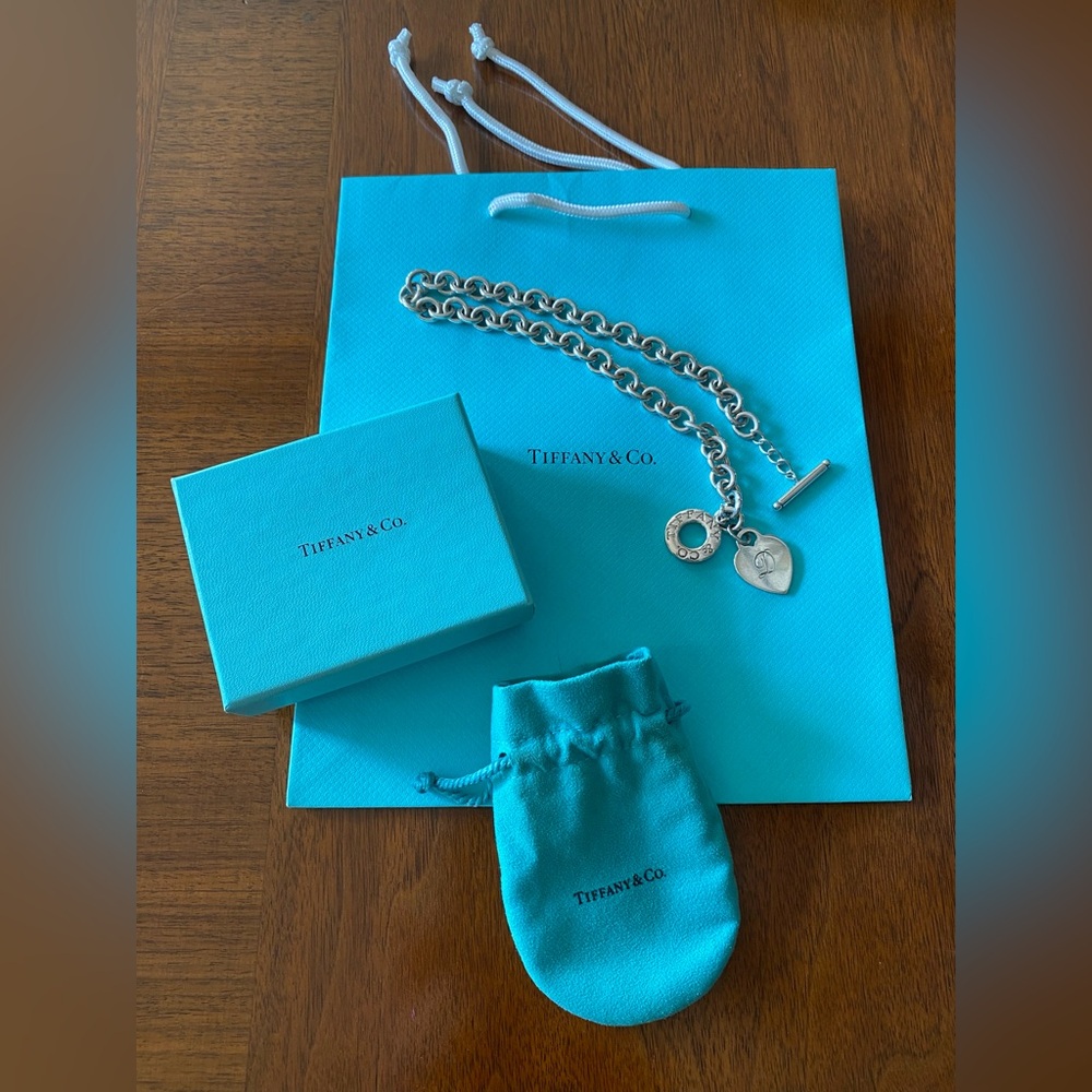 Tiffany & Co. toggle heart choker